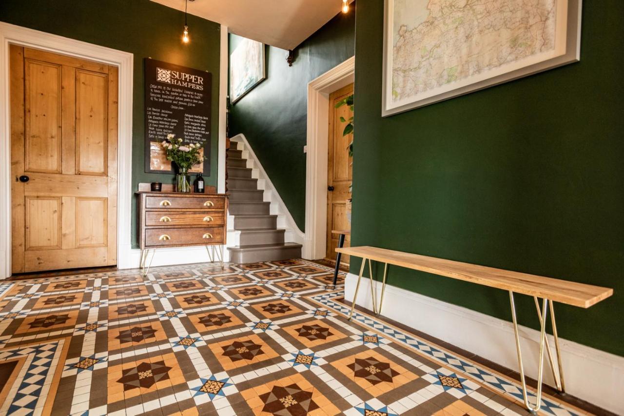 Bed and Breakfast The Old Vicarage Moylgrove Esterno foto
